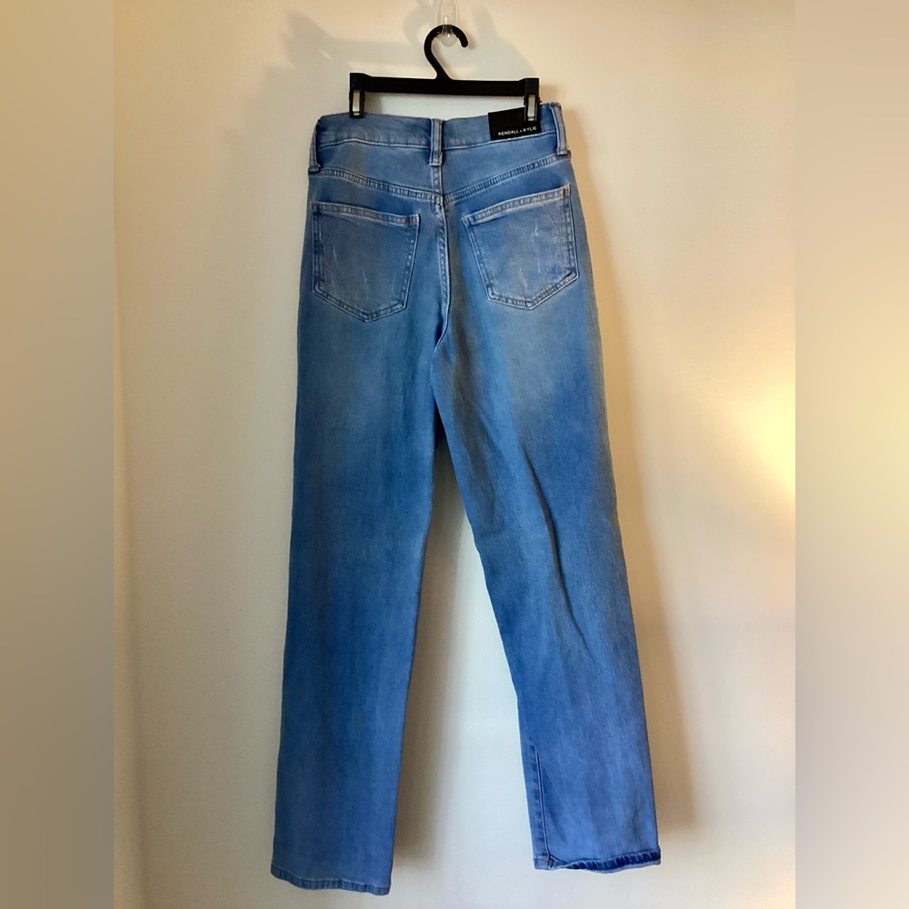 Distressed high rise skater jeans by Kendall & Kylie - Picture 2 of 9